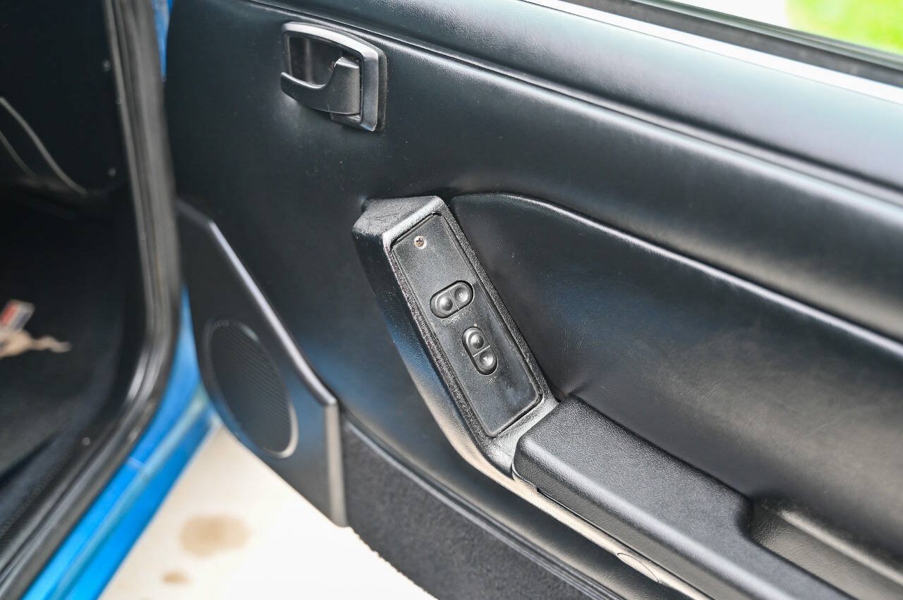 Used 1989 Ford Mustang LX RWD image 97