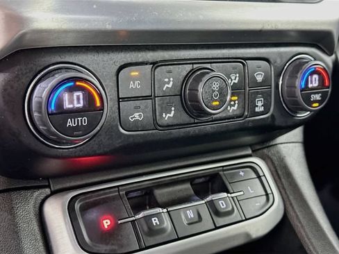 Used 2023 GMC Acadia SLT AWD/4WD image 21