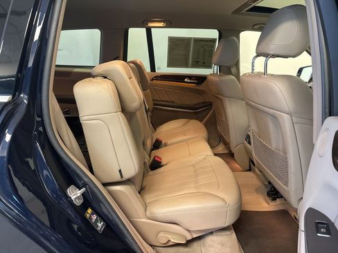 Used 2014 Mercedes-Benz GL 450 4MATIC image 41