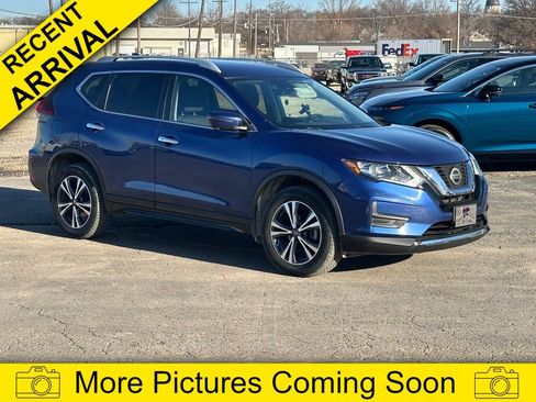 Used 2019 Nissan Rogue SV w/ Premium Package image 1