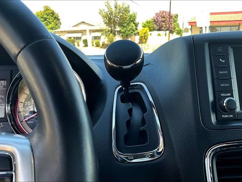 Used 2019 Dodge Grand Caravan GT FWD image 16
