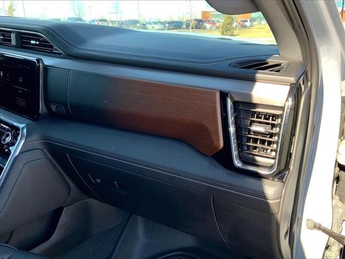 Used 2024 GMC Sierra 1500 Denali image 15