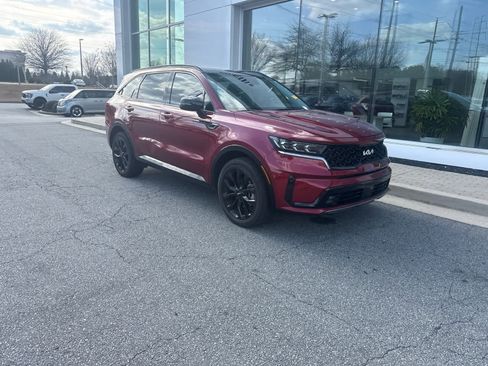 Used 2023 Kia Sorento SX image 2