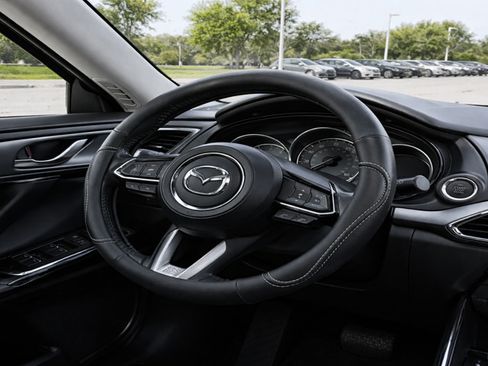 Used 2020 MAZDA CX-9 Touring w/ Touring Premium Package FWD image 9