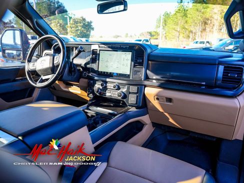 Used 2023 Ford F350 Lariat image 15