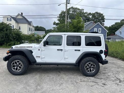 Used 2025 Jeep Wrangler Unlimited Rubicon w/ Safety Group AWD/4WD image 2