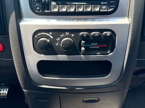 Used 2005 Dodge Ram 1500 Truck 2WD Quad Cab image 12