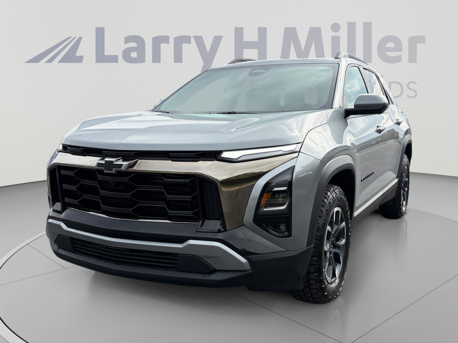 Used 2025 Chevrolet Equinox ACTIV w/ Safety and Technology Package AWD/4WD image 1