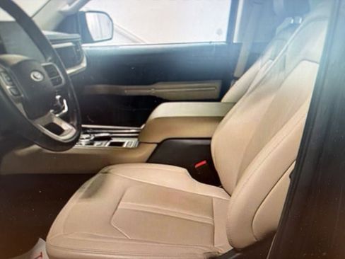 Used 2024 Ford Expedition Max Limited image 2