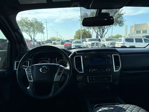 Used 2018 Nissan Titan SL w/ Midnight Edition AWD/4WD image 10