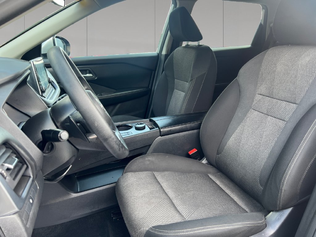 Used 2024 Nissan Rogue SV AWD/4WD image 11