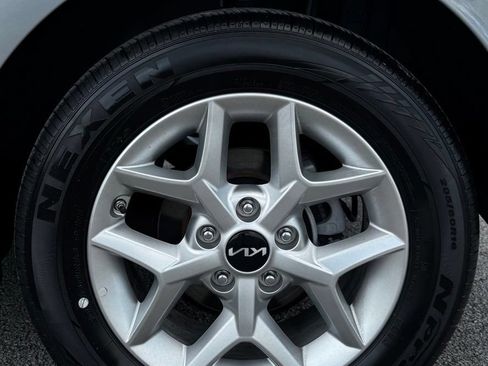 Used 2025 Kia Soul S FWD image 15