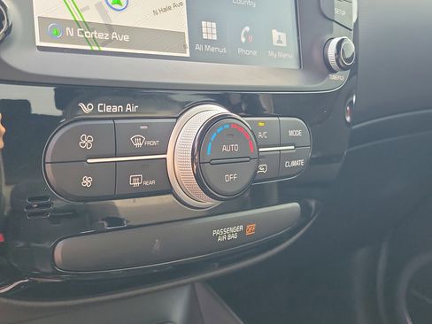 Used 2019 Kia Soul + w/ Audio Package image 30