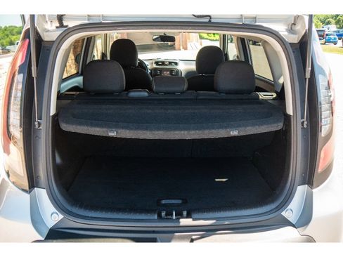 Used 2015 Kia Soul + FWD image 25