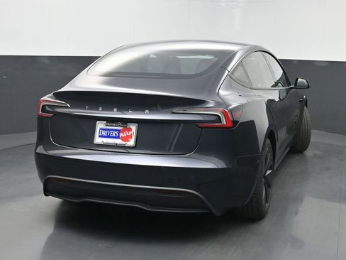 Used 2024 Tesla Model 3 Standard Range image 39