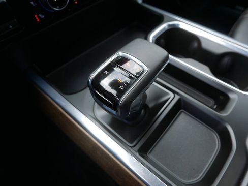 Used 2025 Chevrolet Silverado 1500 High Country w/ High Country Premium Package AWD/4WD image 29