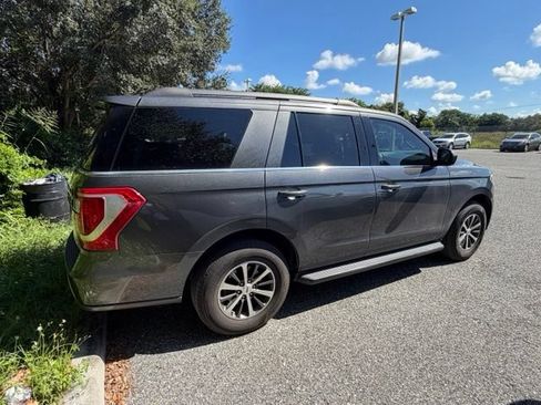 Used 2020 Ford Expedition XLT RWD image 8