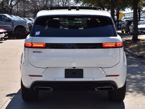 Used 2024 Land Rover Range Rover Sport Dynamic SE image 9