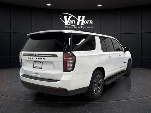 Used 2022 Chevrolet Suburban Z71 w/ Z71 Off-Road Package image 7