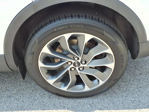 Certified 2023 Lincoln Nautilus Reserve AWD/4WD image 9