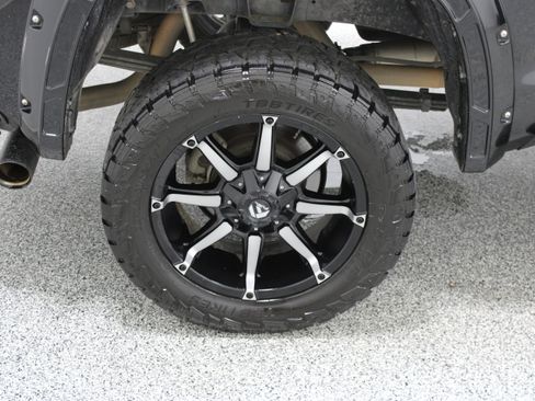 Used 2021 Toyota Tundra SR5 w/ SR5 Leather Package AWD/4WD image 6