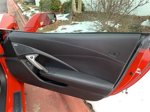 Used 2017 Chevrolet Corvette Stingray Z51 image 12