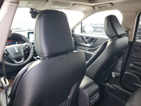 New 2026 Lincoln Corsair Premiere image 26