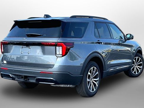 Used 2025 Ford Explorer ST-Line AWD/4WD image 11