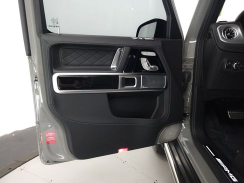 Used 2025 Mercedes-Benz G 63 AMG 4MATIC image 5