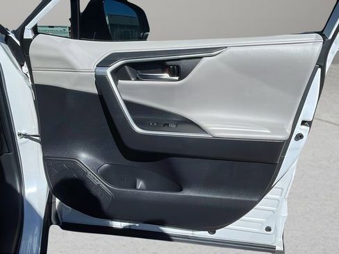 Used 2023 Toyota RAV4 Limited image 13