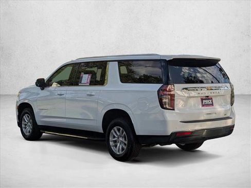 Used 2023 Chevrolet Suburban LT image 7