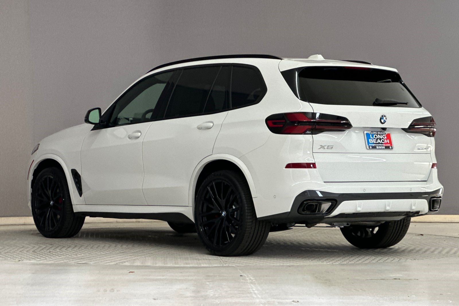 New 2026 BMW X5 sDrive40i w/ M Sport Package RWD image 3