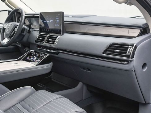 Used 2024 Lincoln Navigator L Black Label image 22