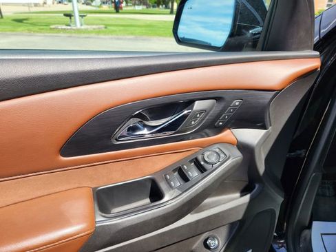 Used 2018 Chevrolet Traverse High Country AWD/4WD image 12
