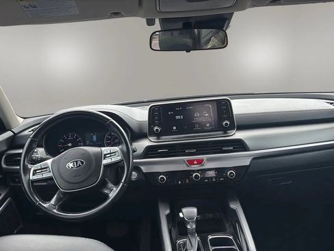 Used 2020 Kia Telluride LX FWD image 19