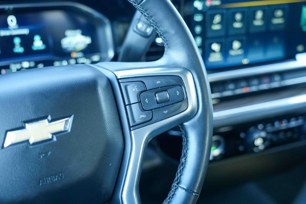 Used 2023 Chevrolet Silverado 1500 LT AWD/4WD image 29