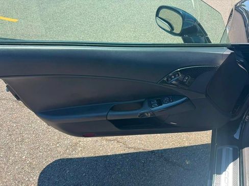 Used 2007 Chevrolet Corvette Coupe w/ Preferred Equipment Group RWD image 19