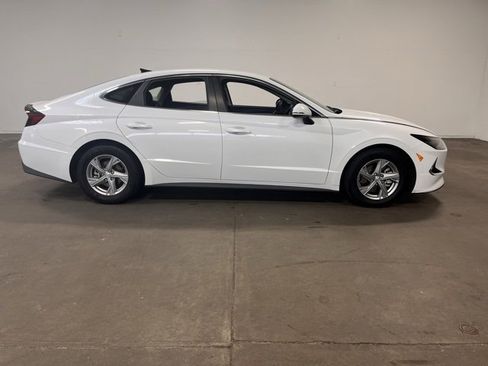 Used 2023 Hyundai Sonata SE w/ Cargo Package image 2