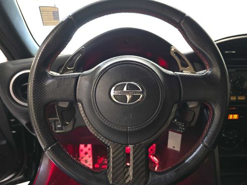 Used 2013 Scion FR-S RWD image 11