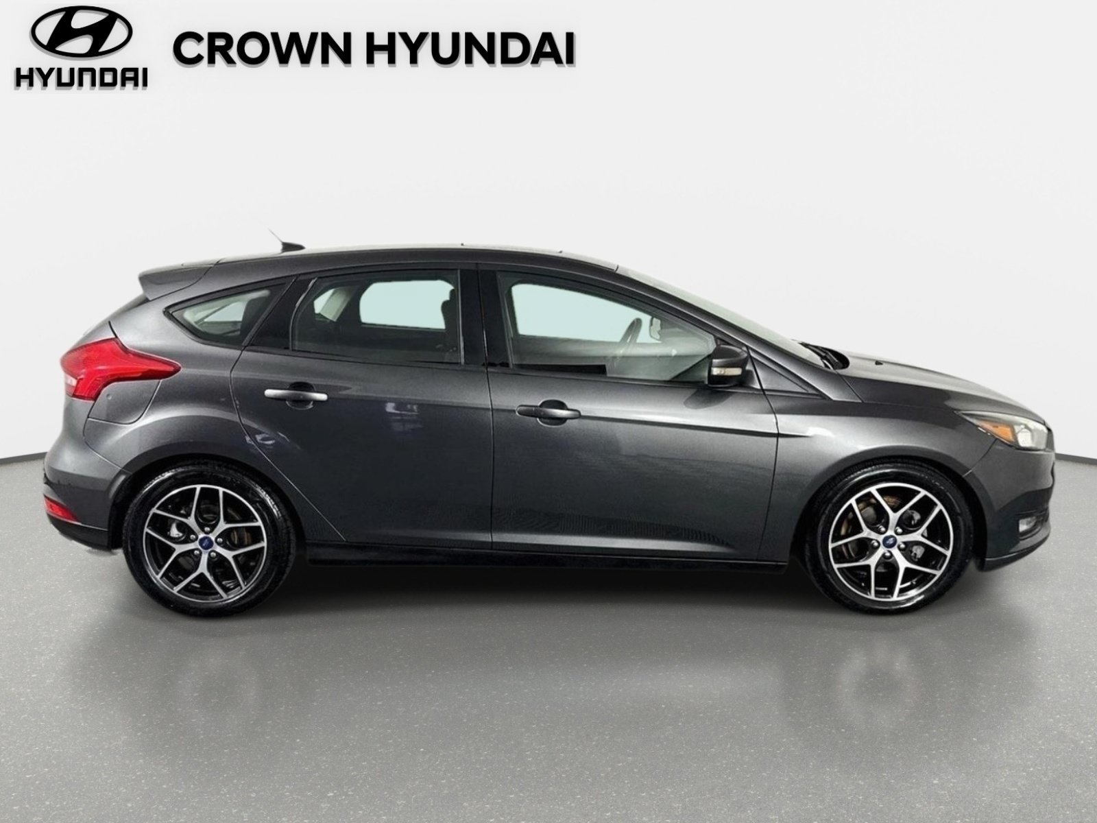 Used 2017 Ford Focus SEL FWD image 5