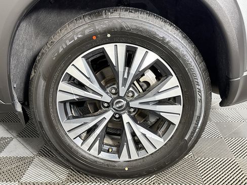 Used 2023 Nissan Rogue SV FWD image 36