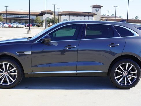 Used 2021 Jaguar F-PACE S image 5