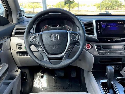 Used 2018 Honda Pilot EX image 6
