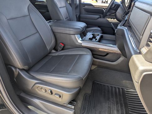 Certified 2025 Chevrolet Silverado 2500 LTZ w/ LTZ Convenience Package image 10