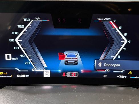 Used 2025 BMW X6 M60i image 25