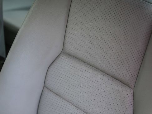 Used 2013 Mercedes-Benz C 250 Sedan image 24