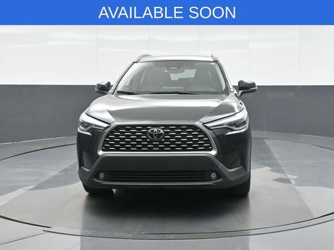 Used 2025 Toyota Corolla Cross XLE AWD/4WD image 2