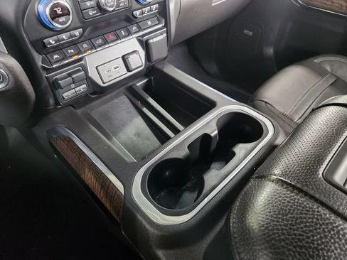 Used 2020 GMC Sierra 1500 Denali w/ Technology Package RWD image 18
