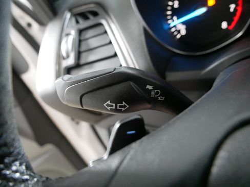 Used 2017 Ford Escape Titanium FWD image 32