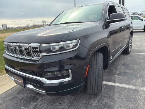 Used 2022 Jeep Grand Wagoneer Series II w/ Premium Group II image 3